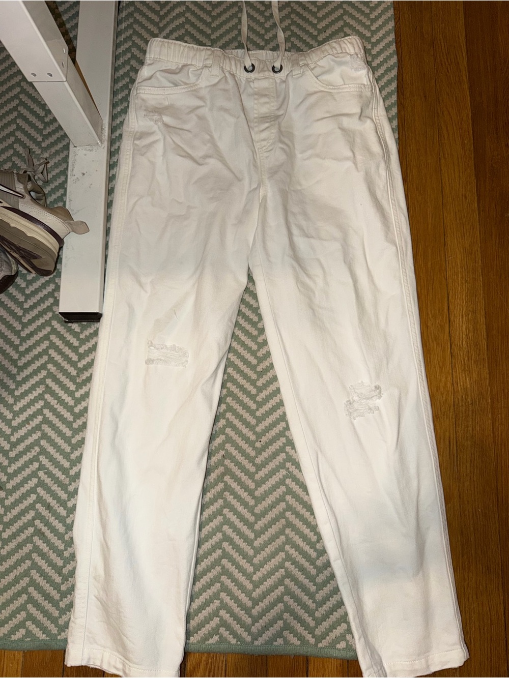 AERIE White distressed pull on pants